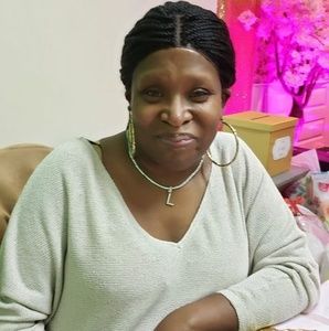 Meet your Posher, Lorraine